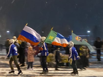 В субботу 21 декабря в Абазе торжественно открылся каток для всех любителей спорта и здорового образа жизни.