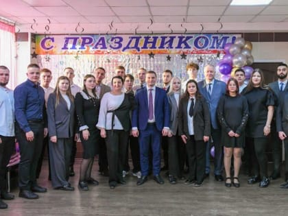 В преддверии праздника Глава Хакасии встретился со студентами Черногорского техникума