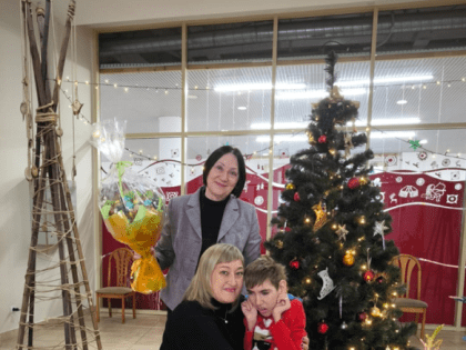 Светлана Окольникова приняла участие в акции «Елка желаний»