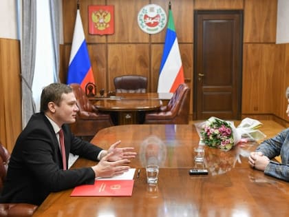 Глава Хакасии встретился с ректором ХГУ
