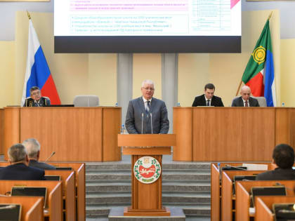 Анатолий Бутенко выступил на совете старейшин хакасского народа