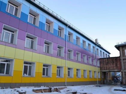 Ремонтируемую с 2022 года детскую больницу в Абакане поставили на учет