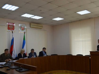 В парламенте Хакасии готовятся к предстоящей сессии