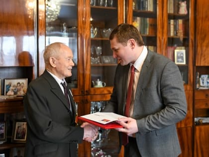 95-летний юбилей отметил труженик тыла из Абакана