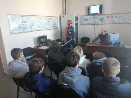 Будущее энергетики: экскурсия для десятиклассников в Хакасэнерго