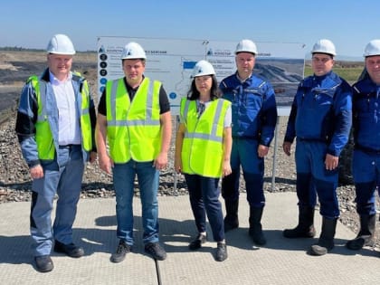 Владимир Лебедев посещает угольные разрезы Хакасии