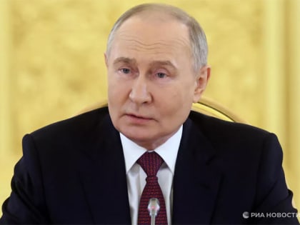 Путин встретился с Мантуровым и Чемезовым