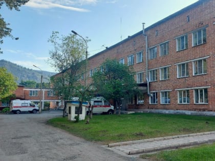 Накануне дня медицинского работника помогли молодому врачу решить жилищный вопрос