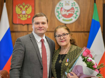 Педагог из Абакана удостоена медали «Трудовая доблесть Хакасии»