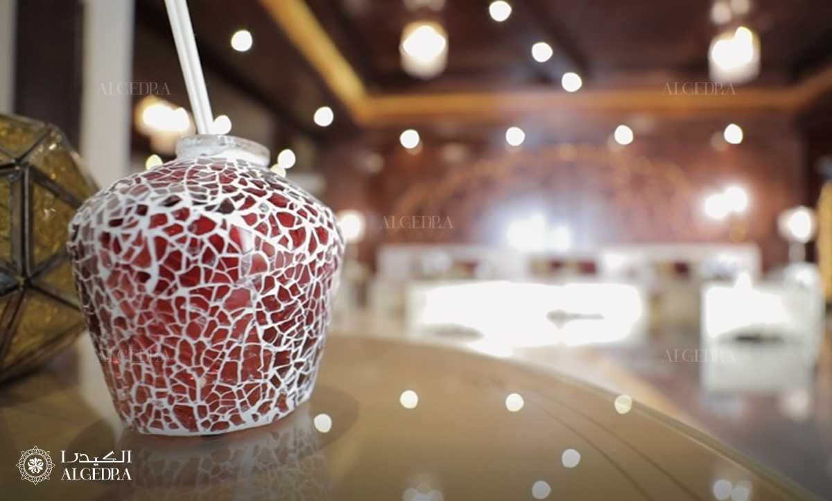 تصاميم وتفاصيل رائعة لديكورات النمط الكلاسيكي في تلال الإمارات