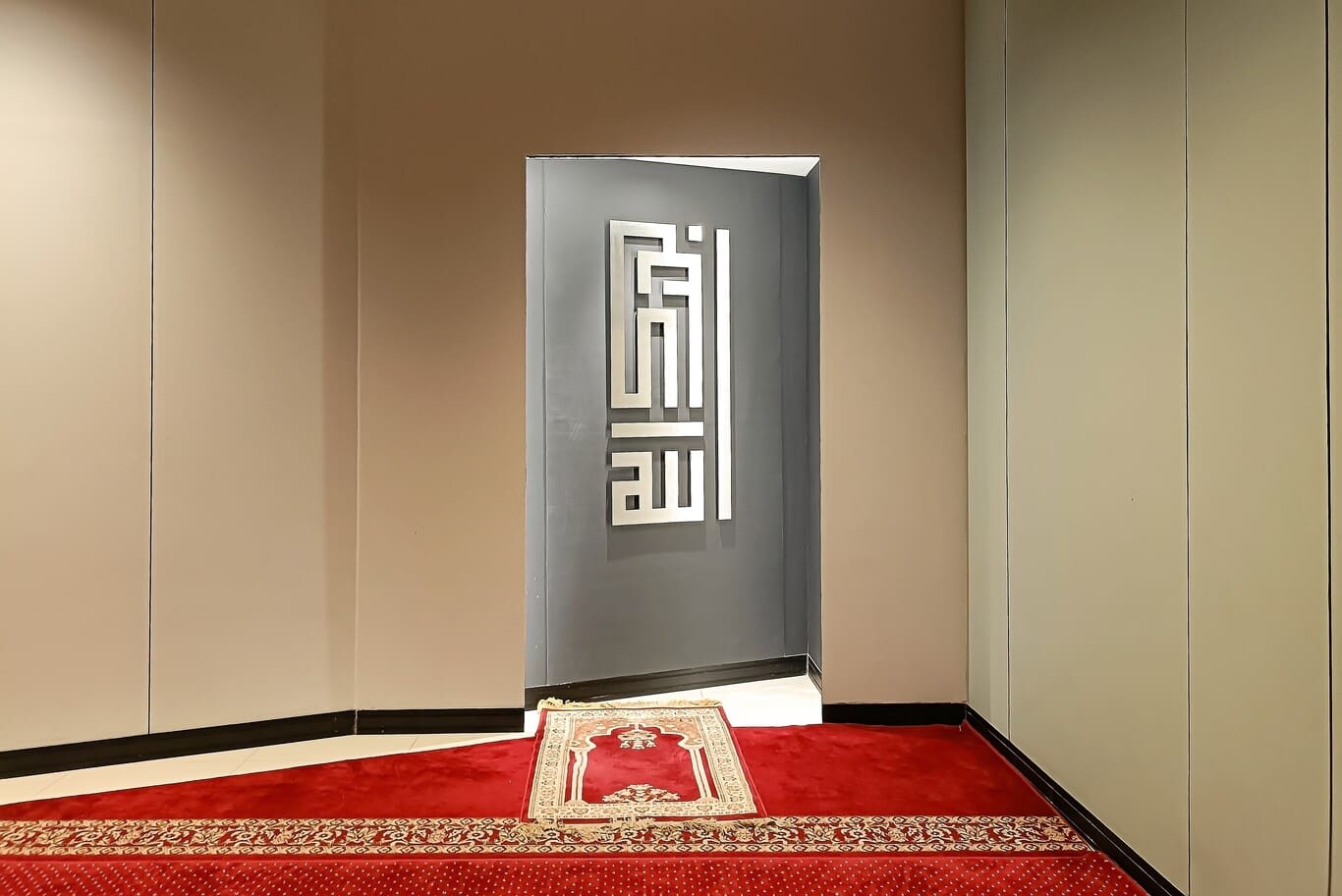 Dubai villa renovation lounge