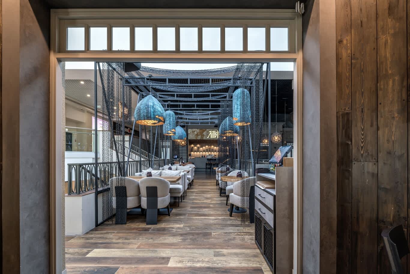 artistic café wall decor ideas