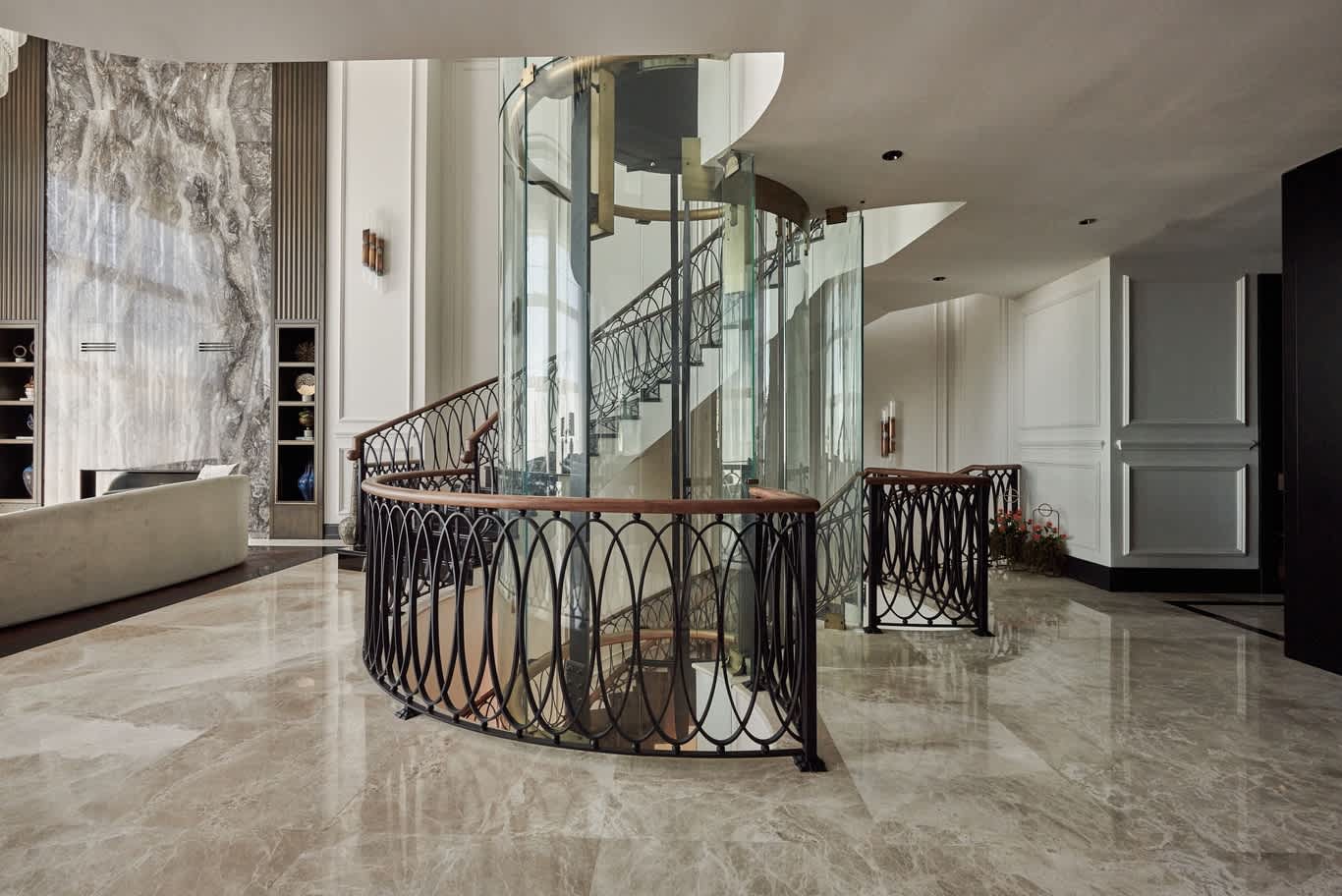 إلهام تصميم سلالم كلاسيكية في الإمارات