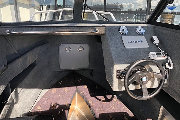 585 Fisherman Hardtop 4