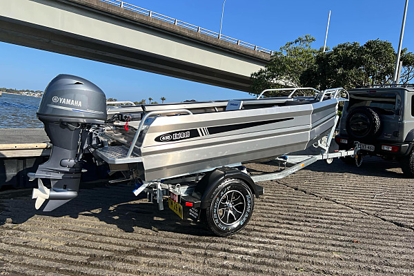 435 Dinghy 8
