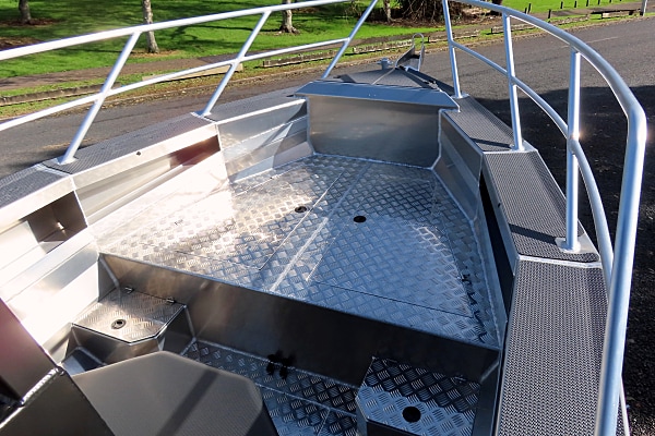 665 Centre Console 9