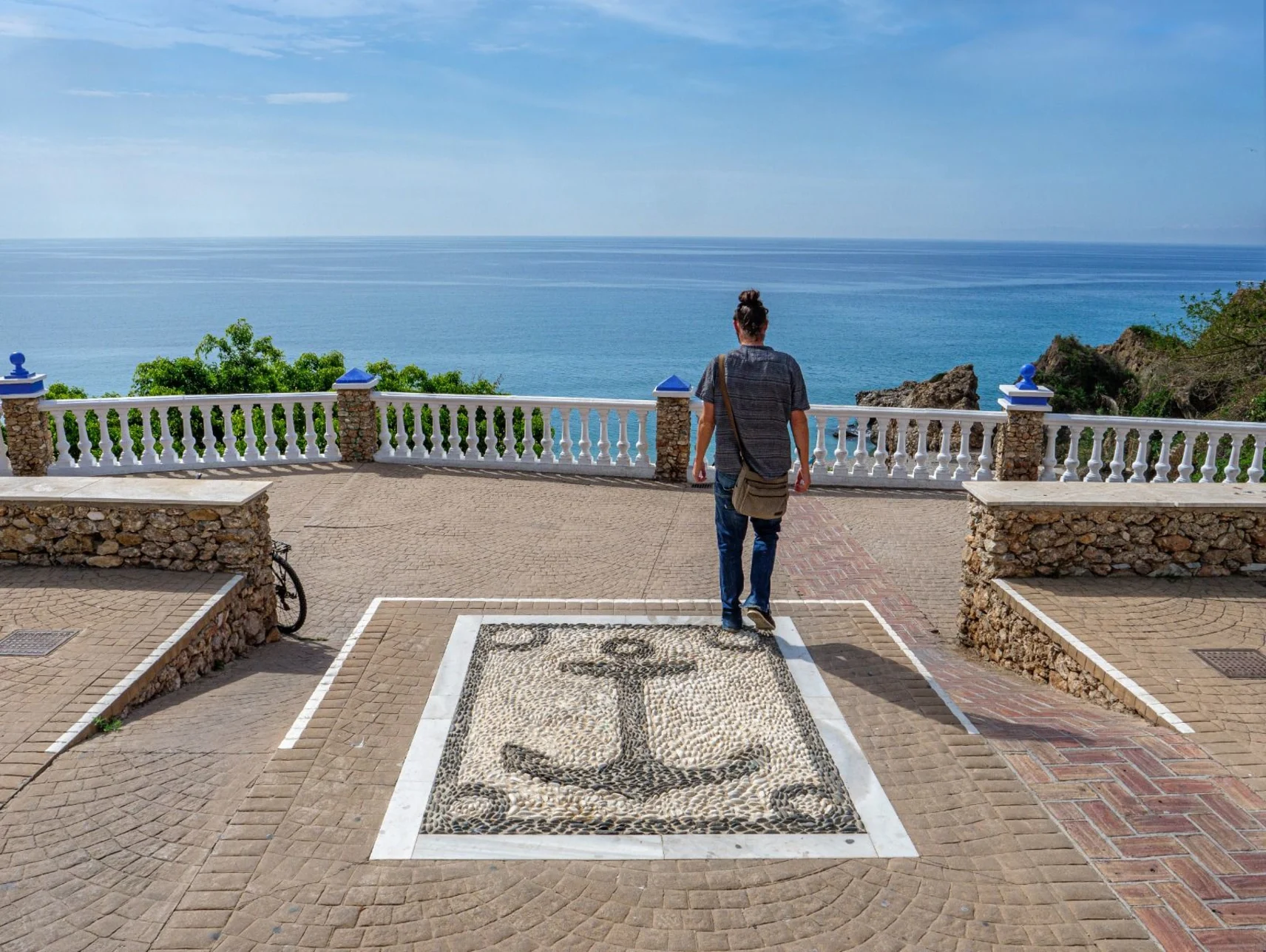 Los arroyos ocultos de la historia: Nerja, Frigiliana y El Acebuchal - Los relatos de viaje de Béla Soltész