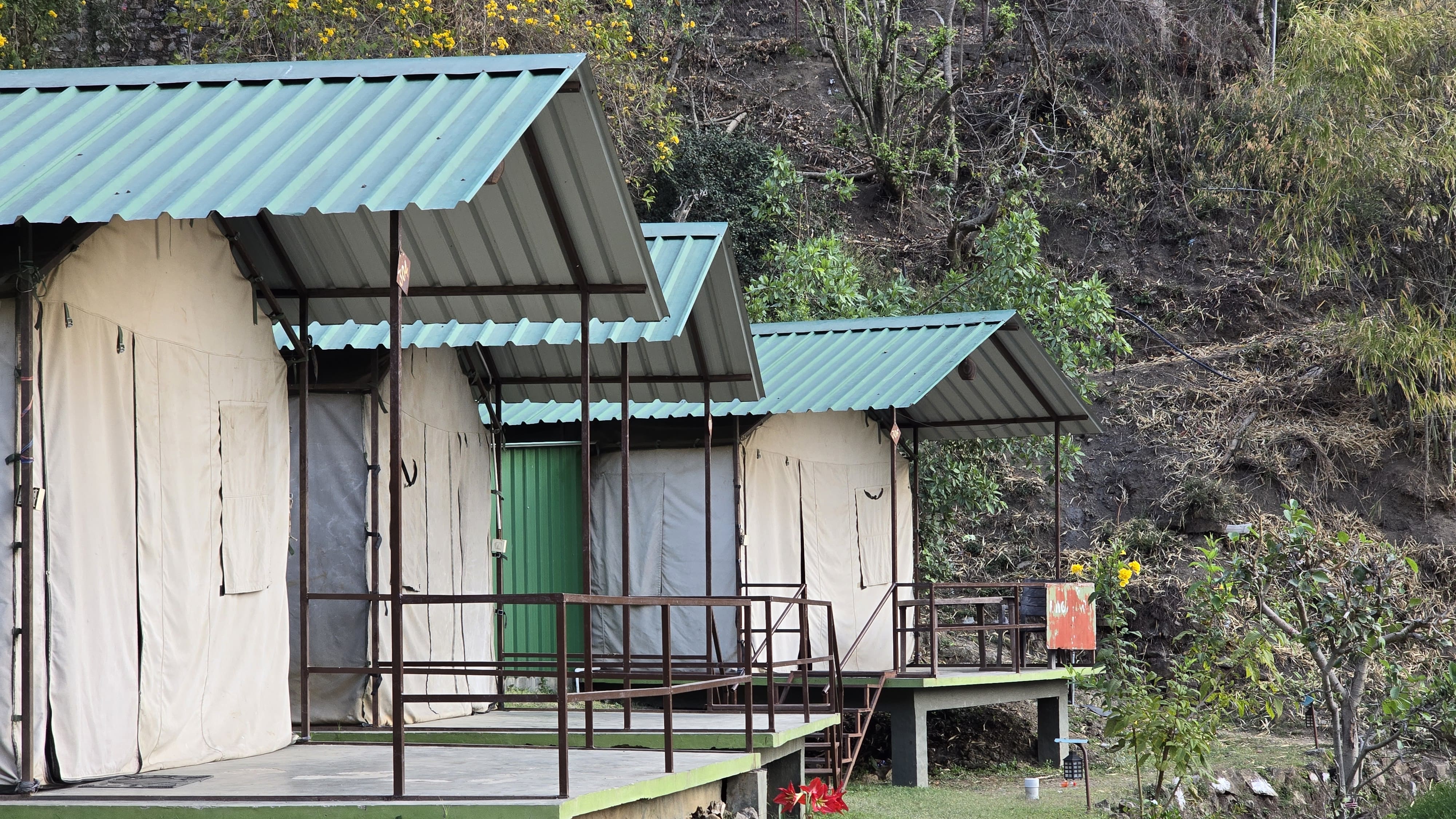 Camp facilities and outdoor common area