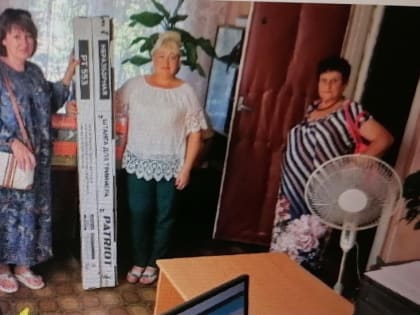 Депутат камышан в Госдуме Алексей Волоцков отчитался, что лично подарил в Луганскую народную республику три косилки для травы