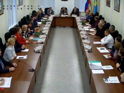 Бюджет, автоколонна, планы на будущее: в Волжском состоялось последнее заседание гордумы 2023 года