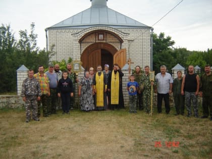 В станице Усть-Хопёрской встречали казачий крестный ход