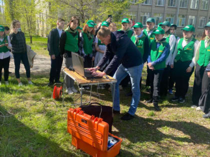Волгоградские школьники в «Малой лесной академии» изучили тополя на томографе