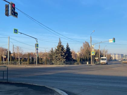 В Волжском перенастраивают светофоры на аварийно-опасных перекрестках