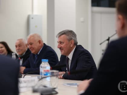 Владимир Марченко встретился с членами Общественной палаты VII созыва