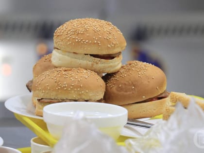 В Волгограде чизбургеры во «Вкусно и точка» подорожали до 83 рублей