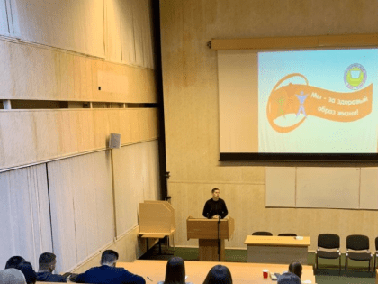 В рамках проведения тематической Недели здорового образа жизни «Будь здоров!» среди обучающихся ВГАФК с 13 по 18 февраля 2023 года, преподаватели кафедры гуманитарных дисциплин и э