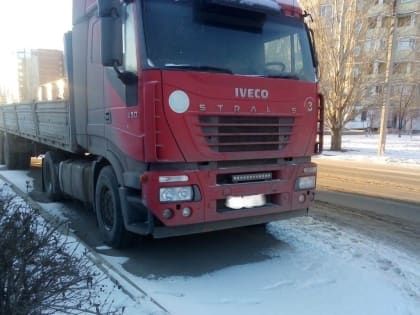 В Волжском большегрузы отправляют на стоянку