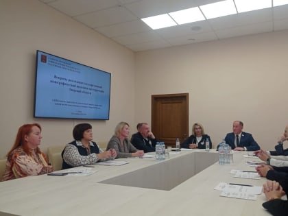 Сенаторы продолжают работу над социальными инициативами в регионах