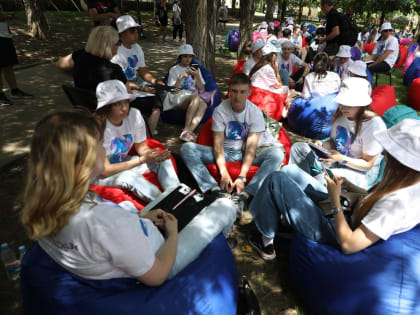 В Волгограде гости феста #ТриЧетыре получили на память именные грамоты