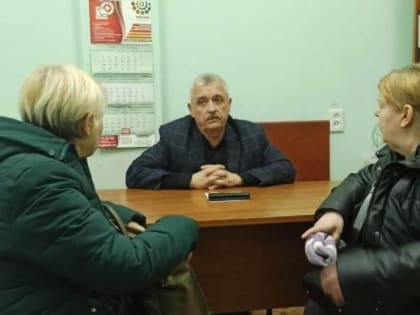 Какие вопросы жителей «принял к рассмотрению» депутат Камышинской городской думы Андрей Фадичев, и что «рассмотрение» означает