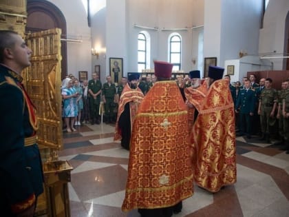 В Волгограде продолжаются молебны военнослужащих перед главной иконой ВС РФ