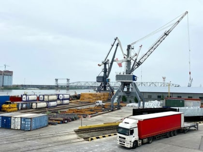 В первом полугодии Астраханский морской порт увеличил грузооборот на 15%