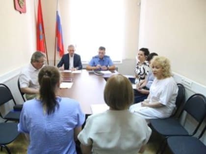 Председатель гордумы Владлен Колесников и прокурор Волгограда Петр Треглазов провели совместный прием граждан