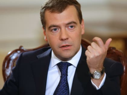 Медведев назвал «чудовищным стыдом» слова премьер-министра Японии о России