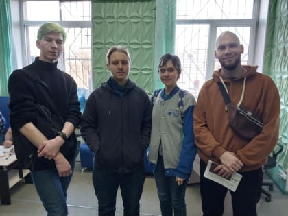 Волгоградские студенты после сессии сдали кровь