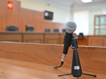 Экс-преподаватель волгоградского техникума «погорела» на зачетках и курсовых