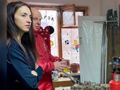 Юнармейцы из Волгограда изготовили для бойцов СВО блиндажные свечи