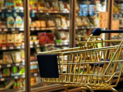 В Волгоградской области расходы на еду и одежду достигли 20 тыс. рублей в месяц