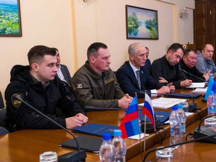 Астраханская делегация посетила ЛНР