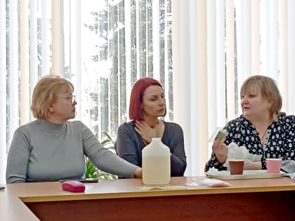 ДЕПУТАТ СВЕТЛАНА ВИНОКУРОВА ОРГАНИЗОВАЛА МАСТЕР-КЛАСС ДЛЯ ВОЛОНТЕРОВ СВО