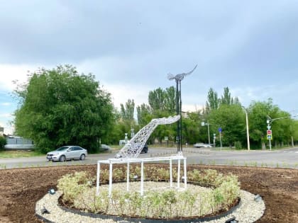 На малом «кольце» улицы им. генерала Карбышева установили светодиодный арт-объект