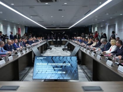 На выставке «Иннопром-2023» высоко оценили промышленную политику Волгоградской области