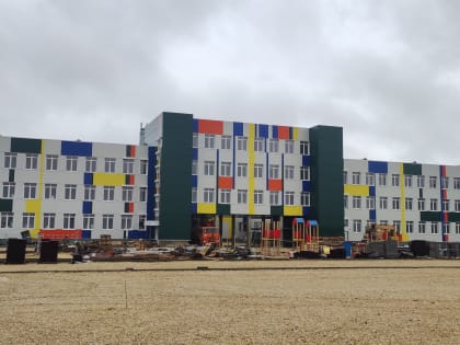 85% готовности: в Волжском возводят современную школу на 1000 мест