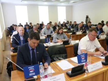 Порядок обеспечения бесплатным двухразовым питанием волгоградских школьников приведен в соответствие законодательству