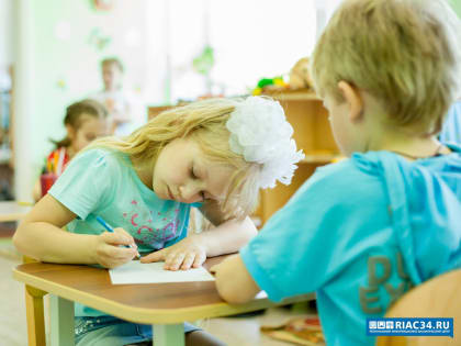 Жители Волгоградской области за месяц получили пособия на  41 803 ребенка