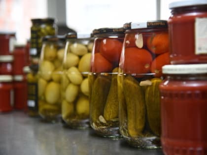 Врачи предупредили о вреде солений для здоровья